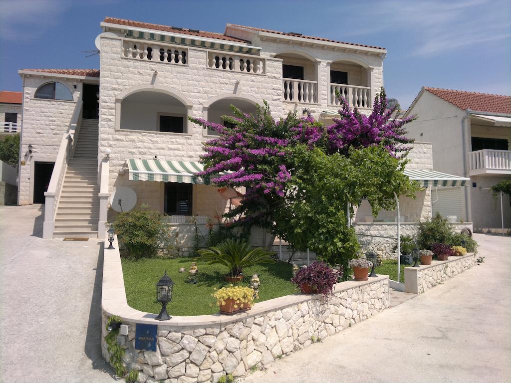 Apartments Fani Bol Exterior foto
